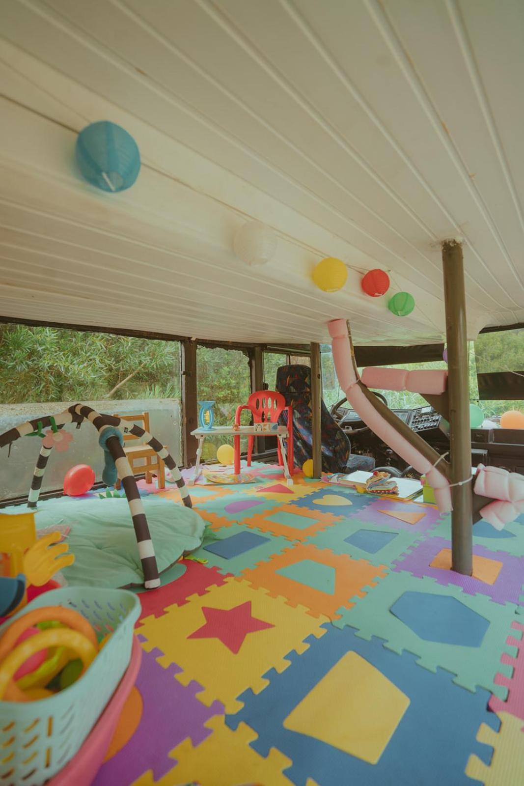 The Amazing Inacio Bus Converted Home Σίντρα Εξωτερικό φωτογραφία