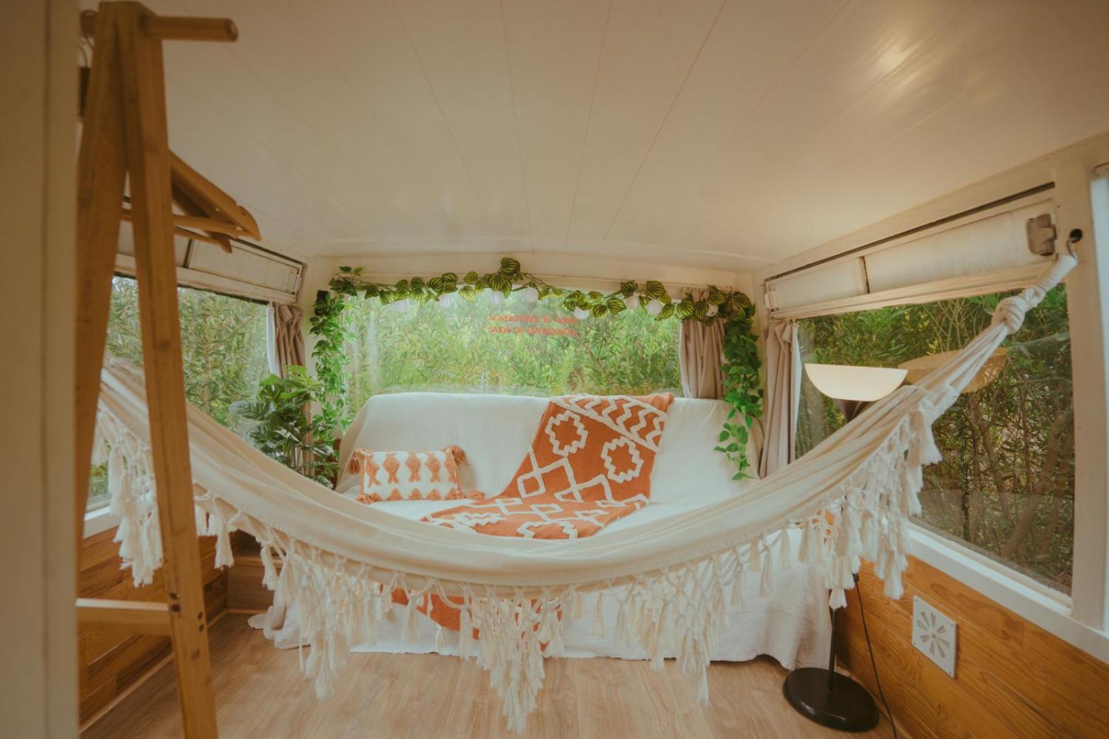 The Amazing Inacio Bus Converted Home Σίντρα Εξωτερικό φωτογραφία