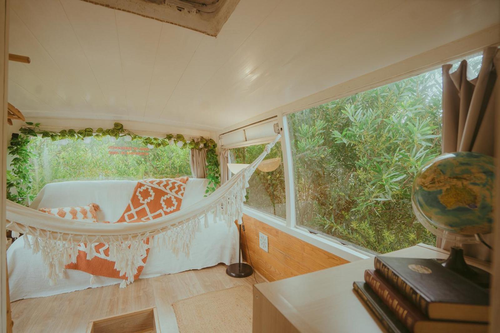 The Amazing Inacio Bus Converted Home Σίντρα Εξωτερικό φωτογραφία